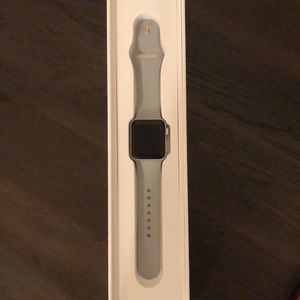 Apple Watch series 3 GPS 38mm Silver Aluminum